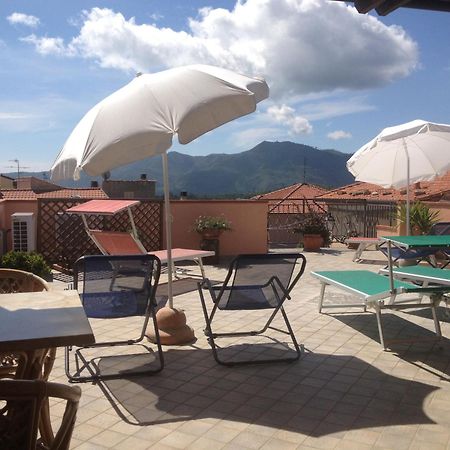 Gli Angeli Agriturismo Villa Cisano sul Neva Exterior foto