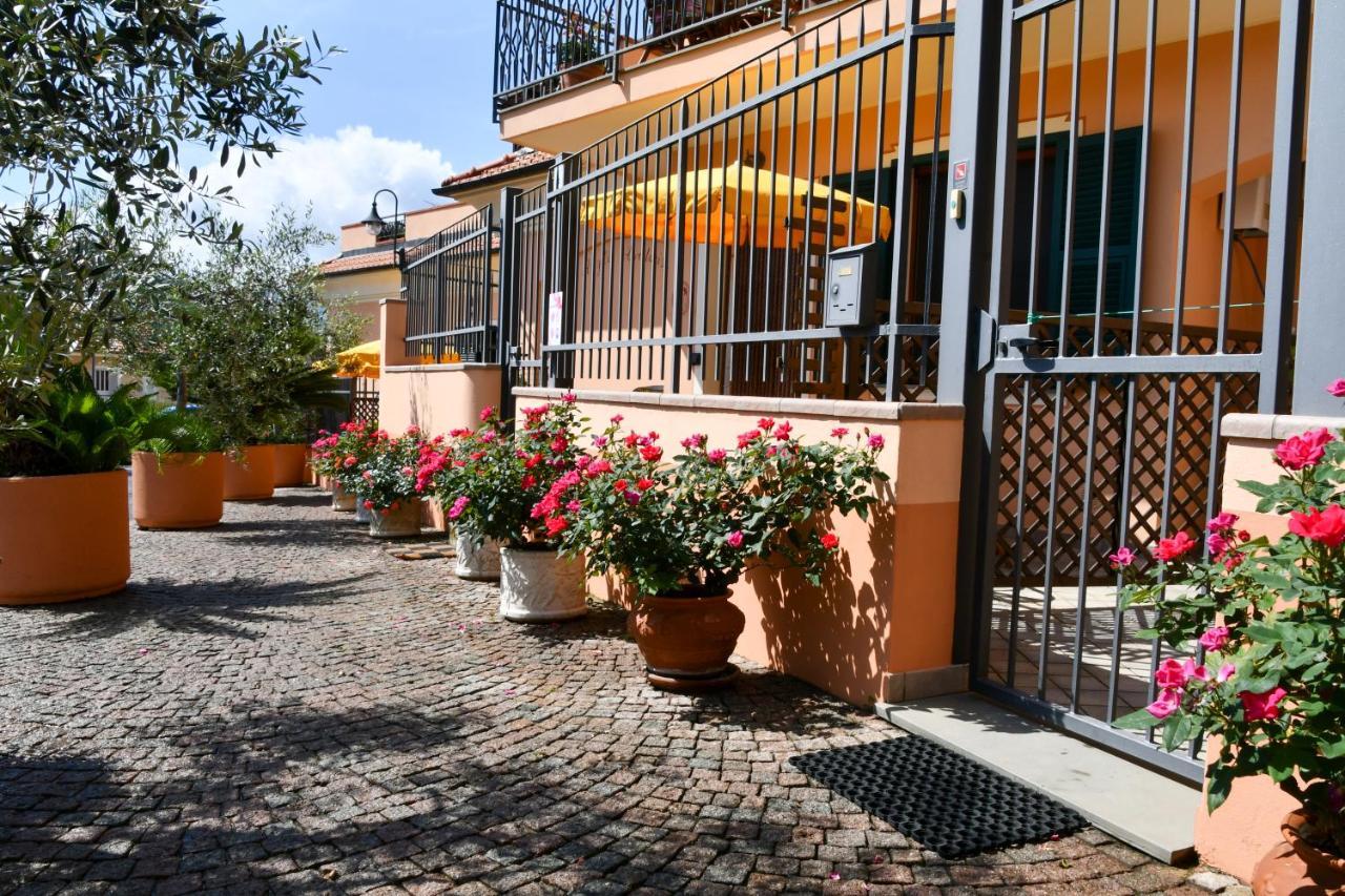 Gli Angeli Agriturismo Villa Cisano sul Neva Exterior foto